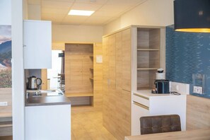 Apartment, 1 Bedroom, Accessible, Smoking | Interior - Suite With Character I Graz-süd for 2 24-7 Check-in (Graz)