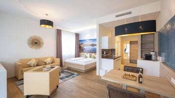 Apartment, 1 Bedroom, Accessible, Smoking | Living room