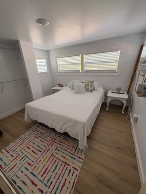 Room - This smaller, cozy space is bright and welcoming, with plenty (Augusta)