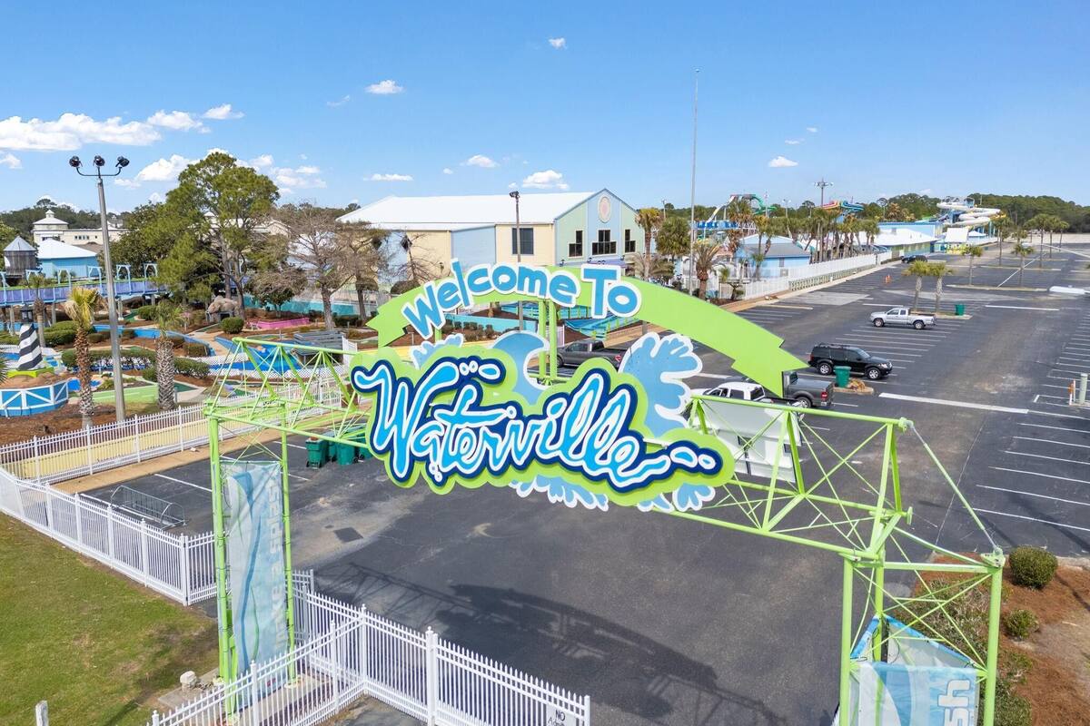 Ferienhütte, 2 Queen-Betten (The Rookery 3501) | Parkplätze