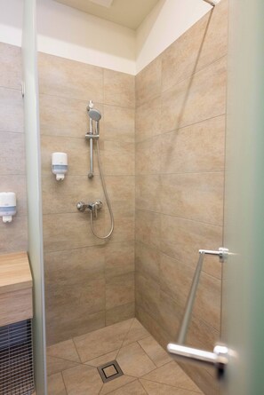 Apartamento, 1 habitación, accesible para personas con discapacidad, fumadores | Baño