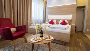 Apartment, 1 Bedroom, Accessible, Smoking | 1 bedroom