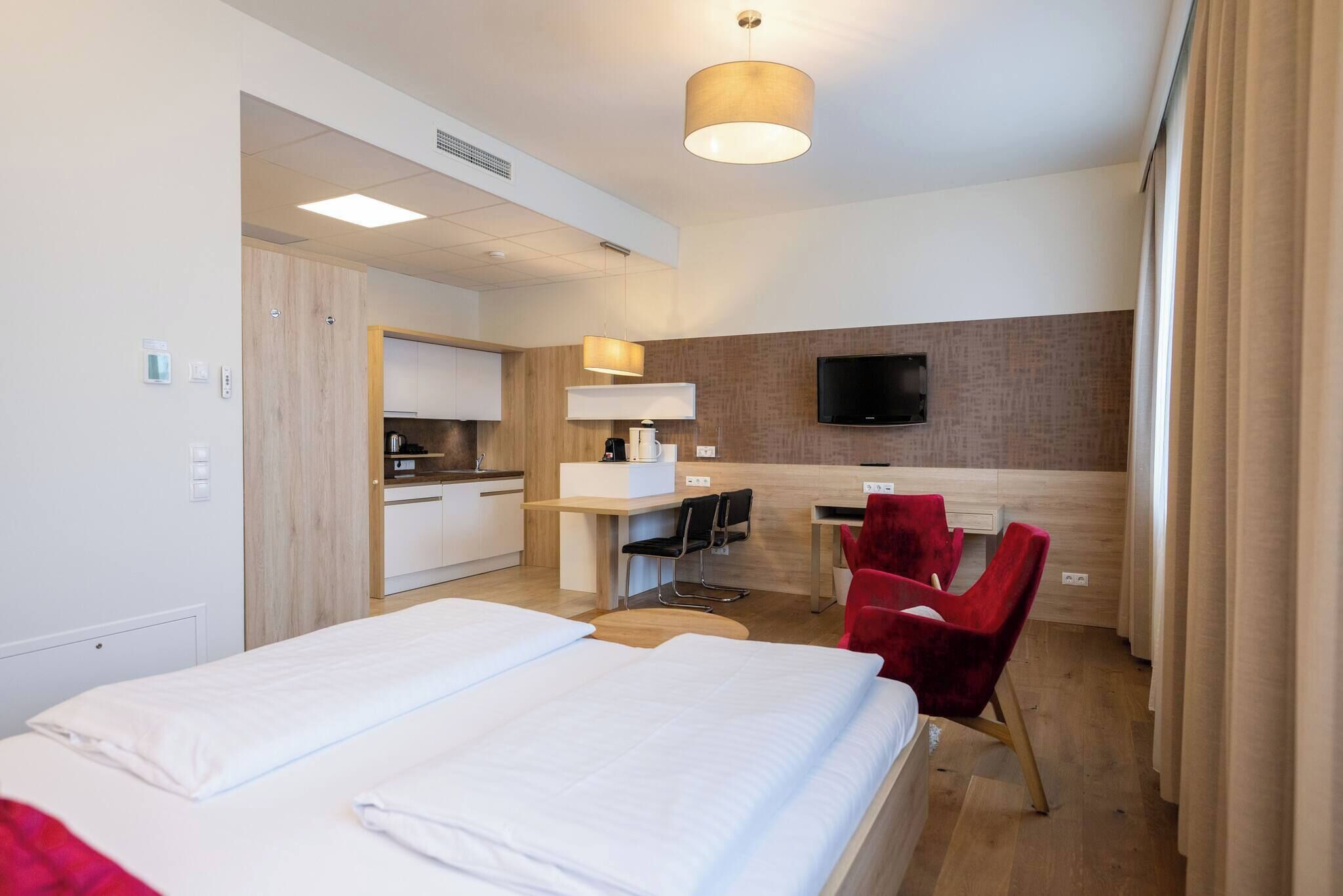 Apartment, 1 Bedroom, Accessible, Smoking | 1 bedroom