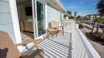 Familieleilighet, strandutsikt | Overnattingsstedets uteområder