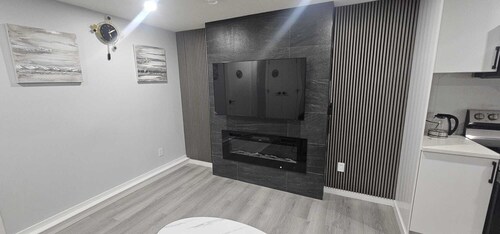 Serene Modern Suite | 2BR, Trail & Nearby Lake