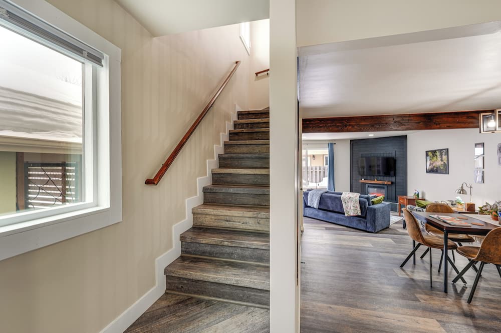 Quiet Anchorage Home: Near Parks, Hikes & Airport! - Abbott Loop, AK