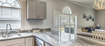 Myrtle Beach Gem w/ Pool Near Broadway!