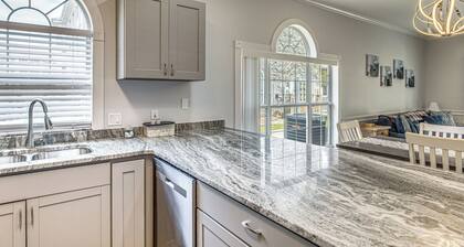 Myrtle Beach Gem w/ Pool Near Broadway!