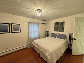 3 quartos, ferros/tábuas de passar roupa, Wi-Fi, roupa de cama
