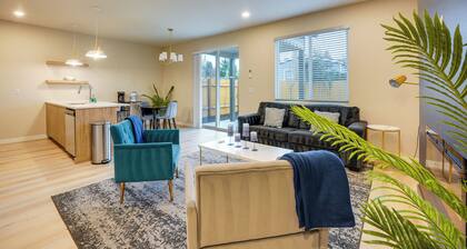 Newly Built PNW Home: 1 Mi to WSU & Med Center