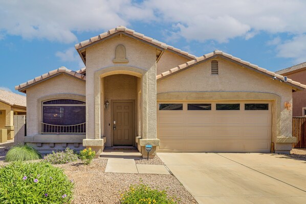 House (3 Bedrooms) | Front of property
