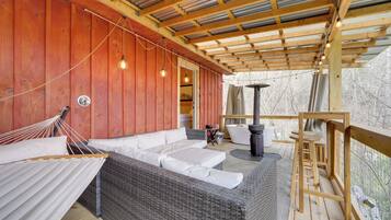 House (1 Bedroom) | Interior