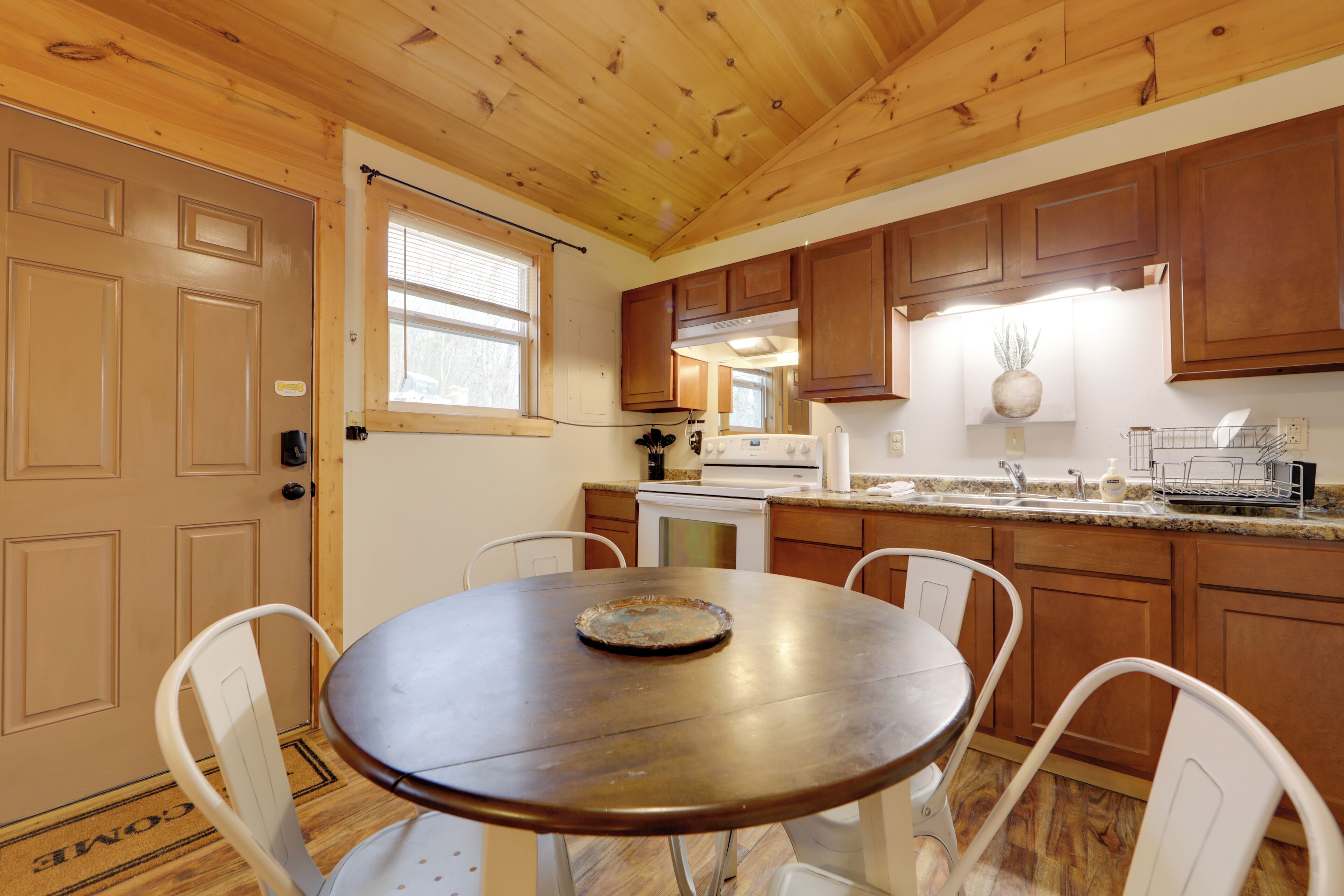 House (1 Bedroom) | Interior