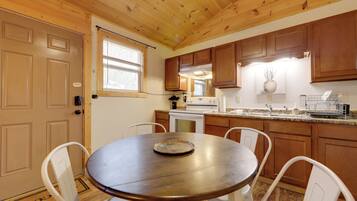 House (1 Bedroom) | Interior