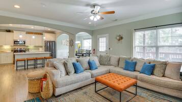 Talo (4 Bedrooms) | Sisätilat