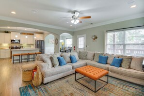 Talo (4 Bedrooms) | Sisätilat