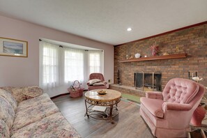 House (4 Bedrooms) | Interior