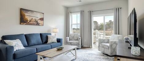 Apartment (3 Bedrooms) | Front of property