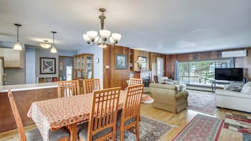 Talo (5 Bedrooms) | Sisätilat