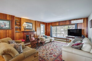 Interior - Group Friendly! Riverfront Waupaca Retreat w/ Yard (Waupaca)