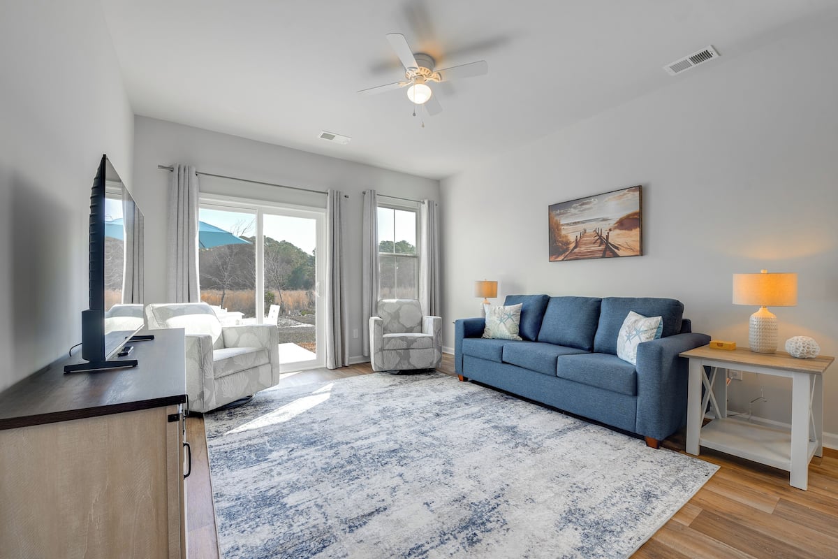 Apartment (3 Bedrooms) | Front of property