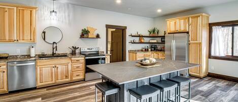 House (3 Bedrooms) | Interior