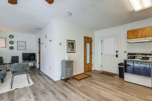 Interior - 4 Mi to Saratoga Spa State Park! Home w/ Patio (Saratoga Springs)