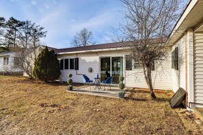House (1 Bedroom) | Interior - 3 Mi to Belmont Stakes! Pet-friendly Home w/ Patio (Saratoga Springs)