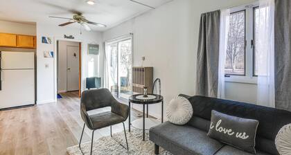 3 Mi to Belmont Stakes! Pet-friendly Home w/ Patio