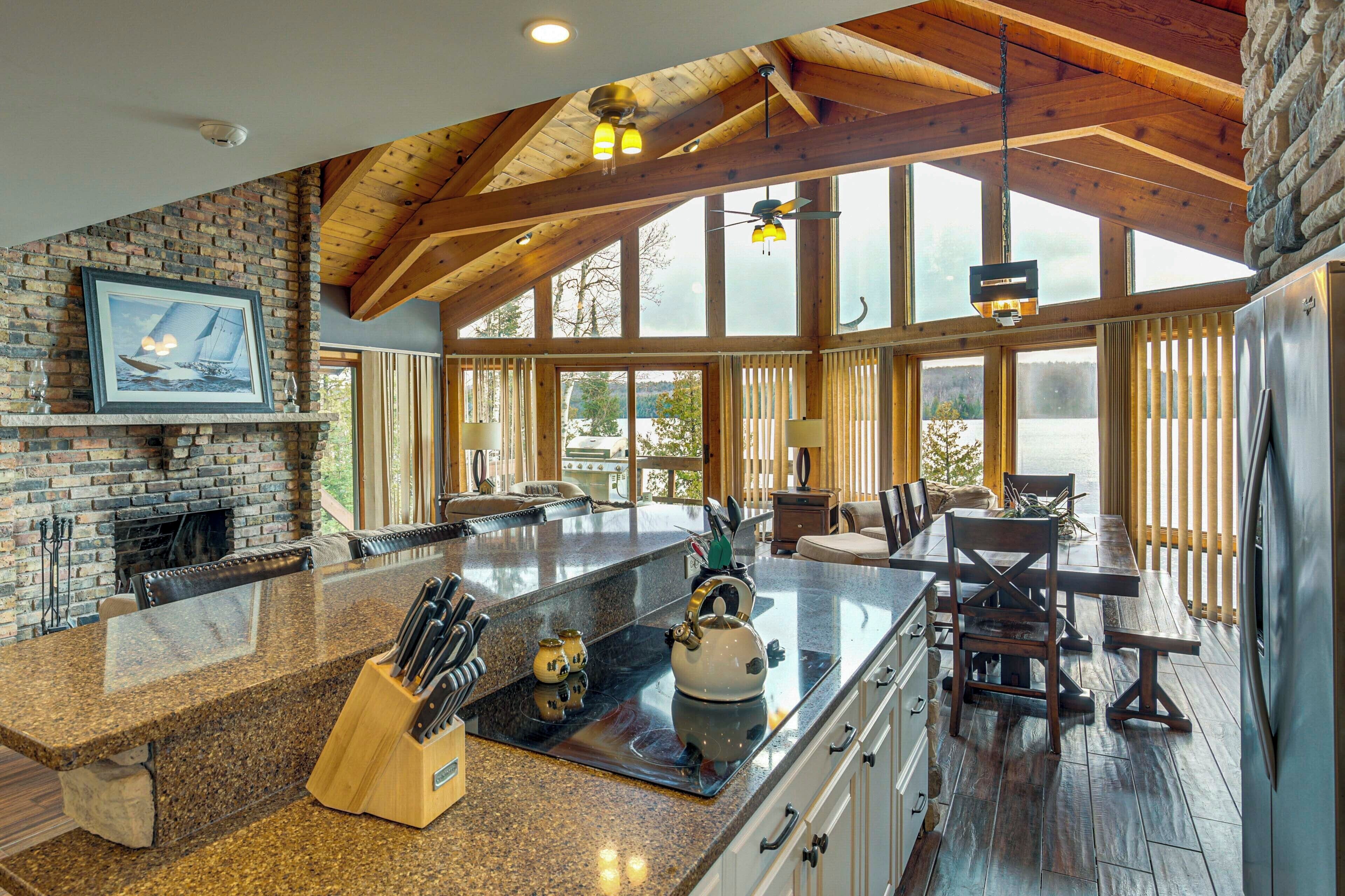 House (4 Bedrooms) | Interior