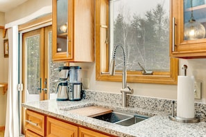 Interior - Explore the White Mountains! Spacious Rural Home (Thornton)