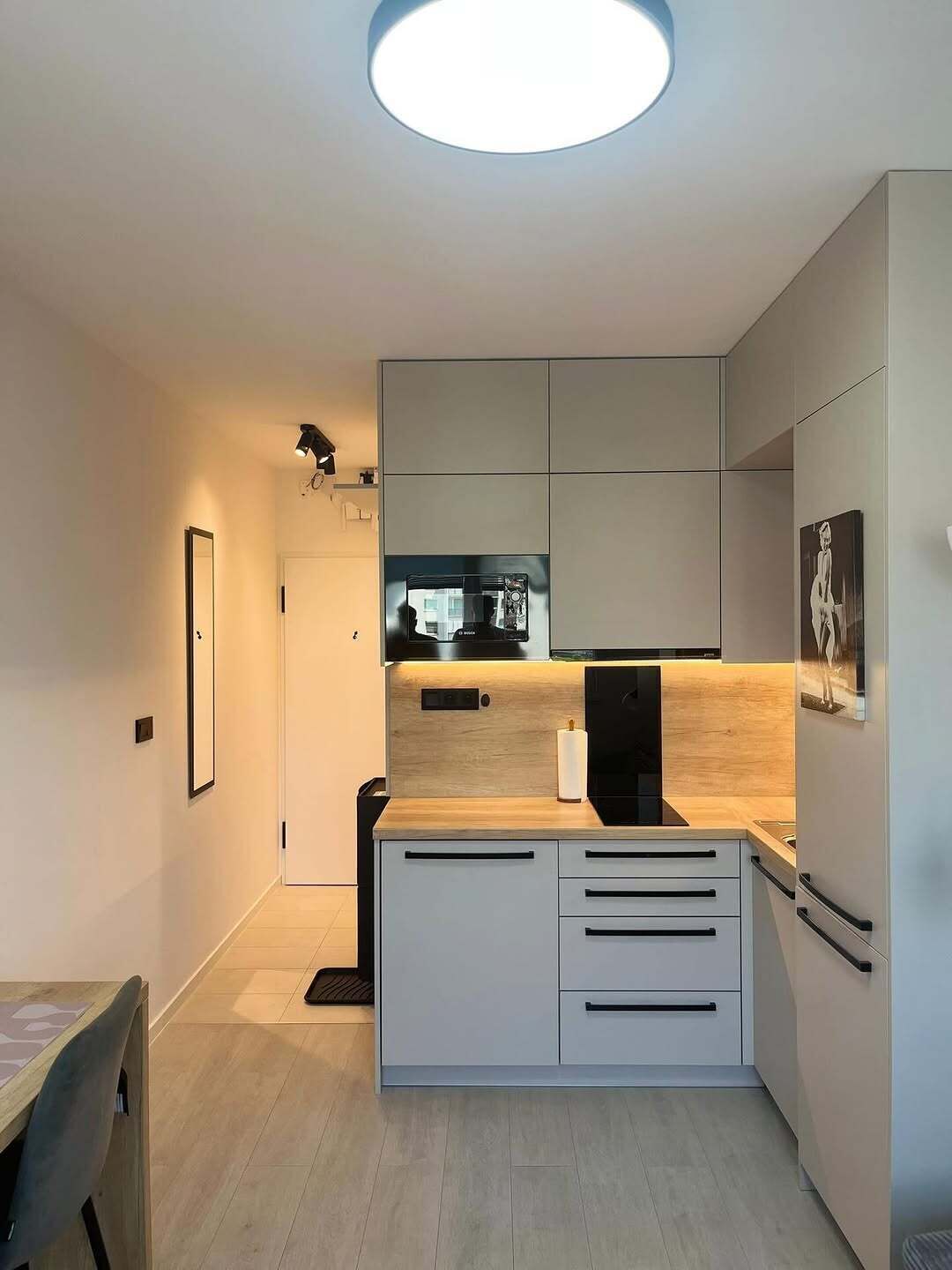 Micro-ondes, four, plaque de cuisson