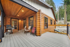 House (3 Bedrooms) | Interior - 1 Mi to Cle Elum Lake! Family Cabin w/ Game Room (Cle Elum)