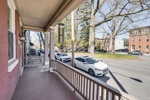 Interior - Walk to Dtwn & Rail Trail: Family Home in Lebanon (Lebanon)