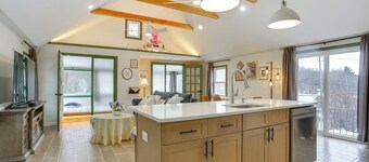 Lakeside Charm! Updated Home Near Mtn Creek Resort