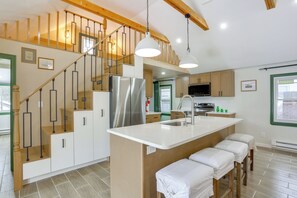 Interior - Lakeside Charm! Updated Home Near Mtn Creek Resort (West Milford)