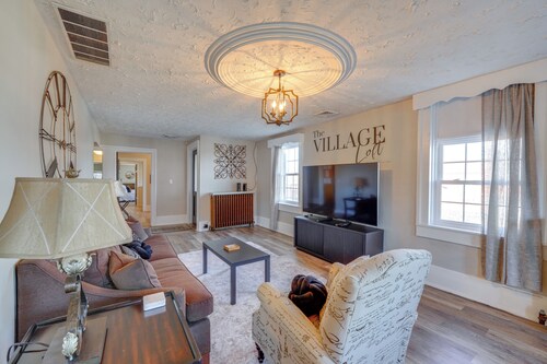 Walk to Parks & Dining! Spacious New London Escape