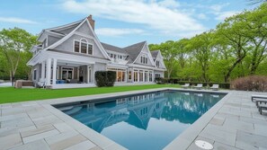 Pool - Expansive Sag Harbor Estate, Private Grounds with Stunning Pool & Hot Tub,... (Sag Harbor)