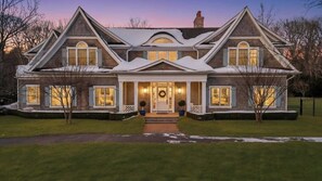 Exterior - Expansive Sag Harbor Estate, Private Grounds with Stunning Pool & Hot Tub,... (Sag Harbor)