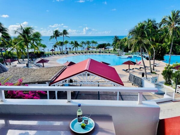 Appartement 2 chambres vue mer et piscine | Terrasse/Patio