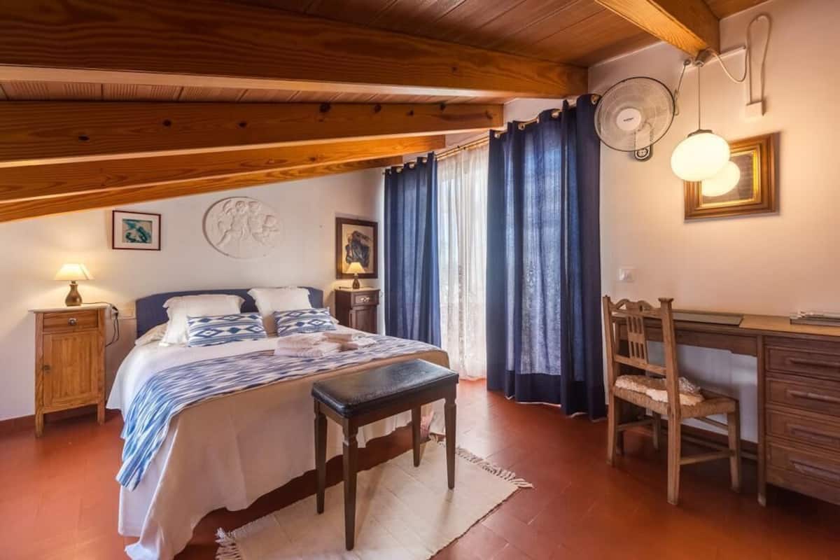 Family Studio Suite, Hill View | Desk, laptop workspace, bed sheets