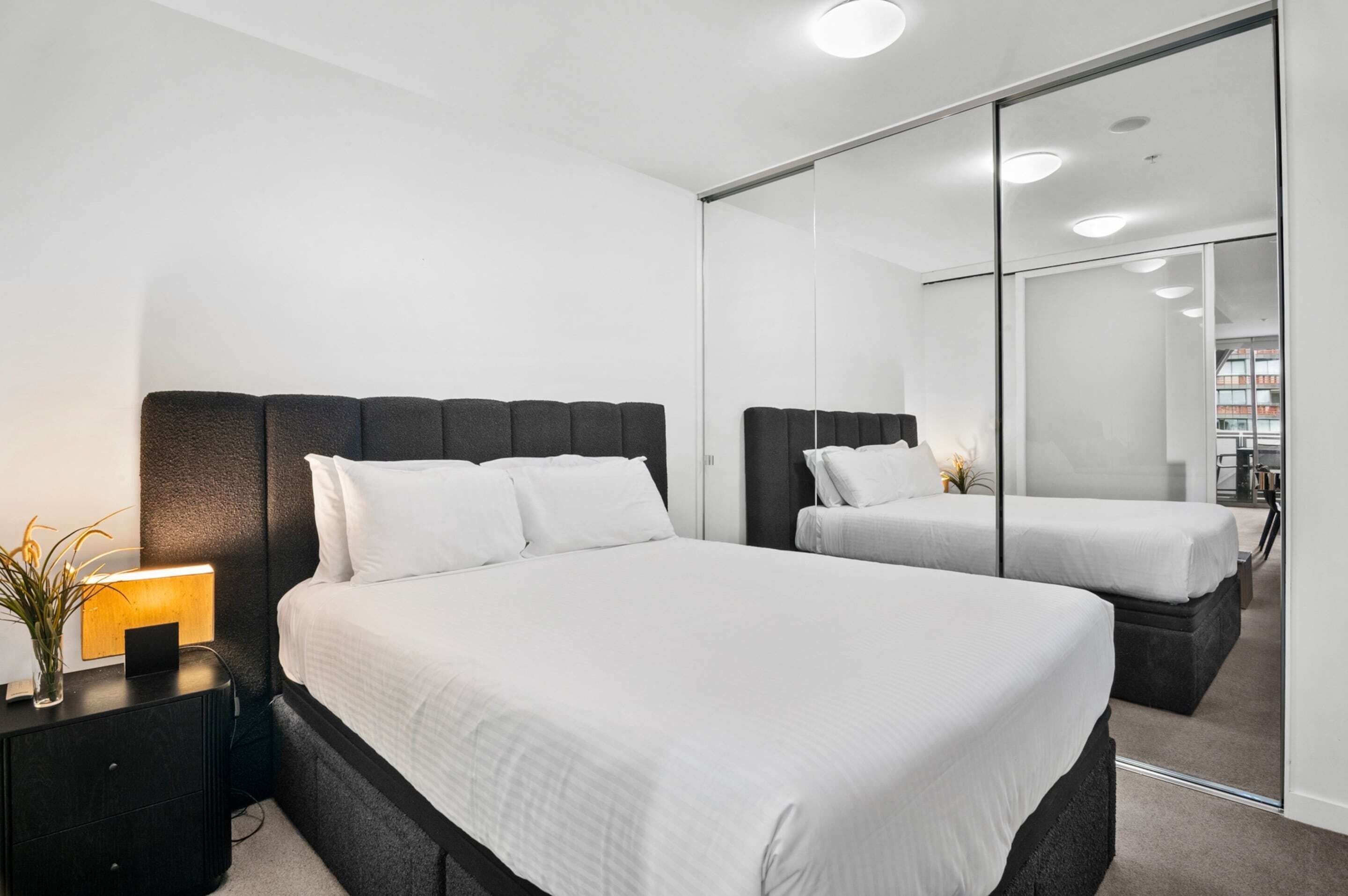 1 bedroom, bed sheets