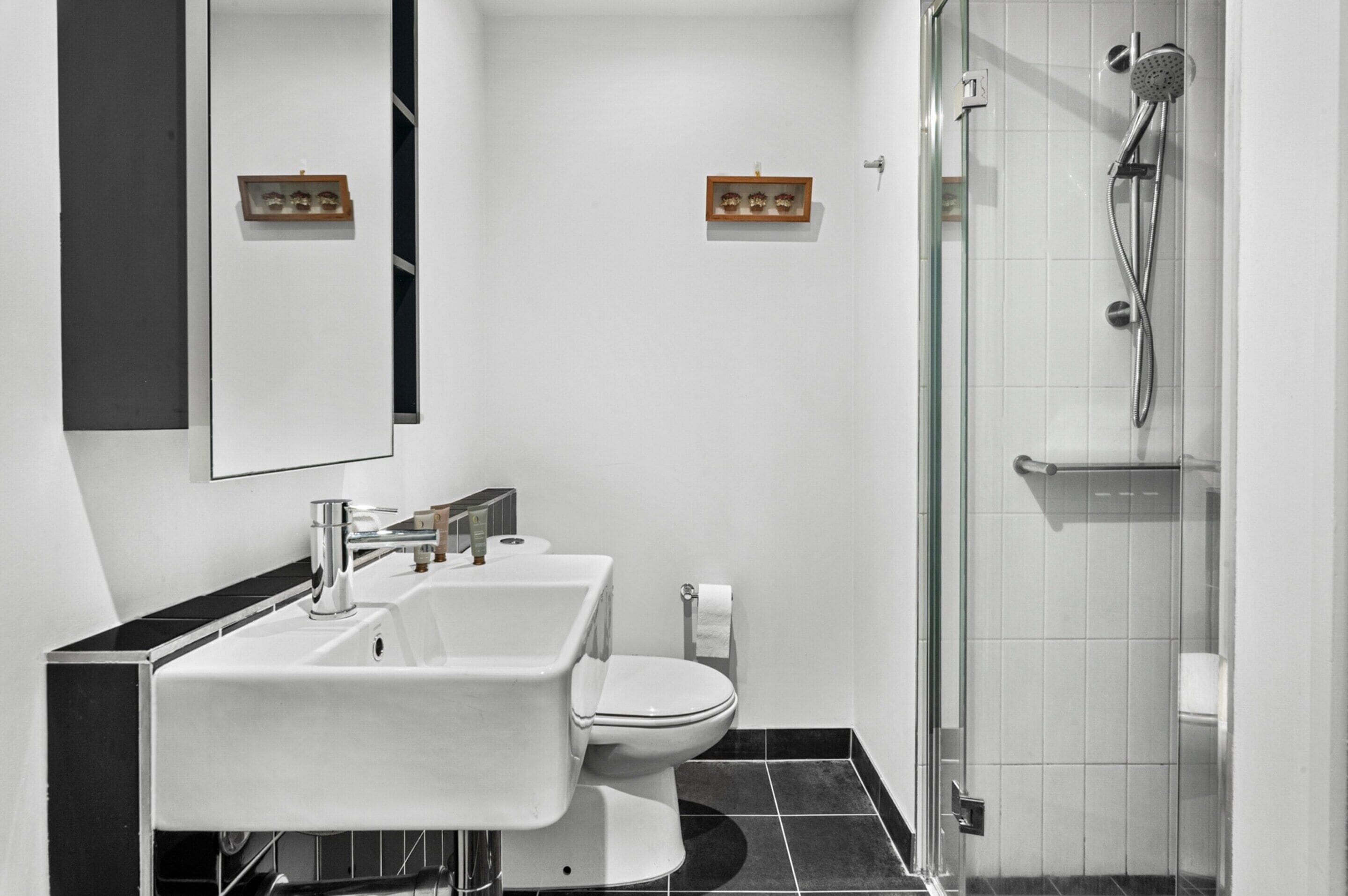 Apartment | Bathroom