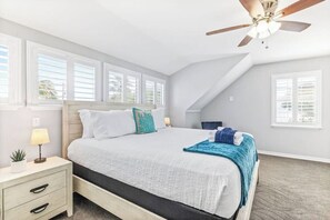 5 bedrooms, iron/ironing board, internet, bed sheets - Paradise Spaces Resort (St. Augustine)