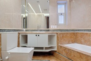 Executive Apartment, 4 Bedrooms, Air conditioning, River View | Bathroom - ALSAWAH 4BR Luxury Nile Residence (Cairo)