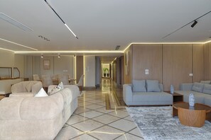 Appartamento Executive, 4 camere da letto, aria condizionata, vista fiume | Hall