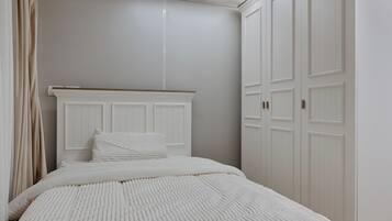 Executive Apartment, 4 Bedrooms, Air conditioning, River View