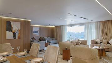 Executive Apartment, 4 Bedrooms, Air conditioning, River View | Interior