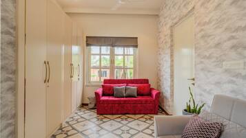 Deluxe Villa | Living area