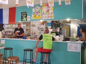 بار (في المنشاة)